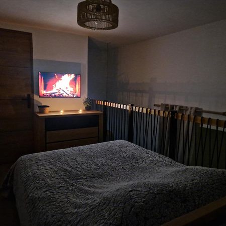 Au Spa De Llea Suite Retro أفينيون المظهر الخارجي الصورة